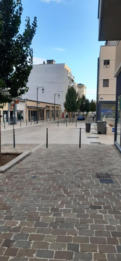 Studio Hyper Centre Avec Balcon Διαμέρισμα Châteauroux Εξωτερικό φωτογραφία